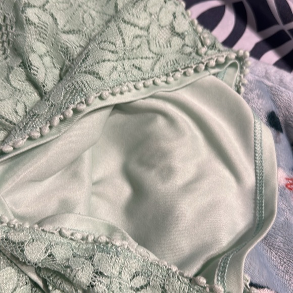 Light green Summer shorts, non-adjustable waist size medium - Picture 6 of 6